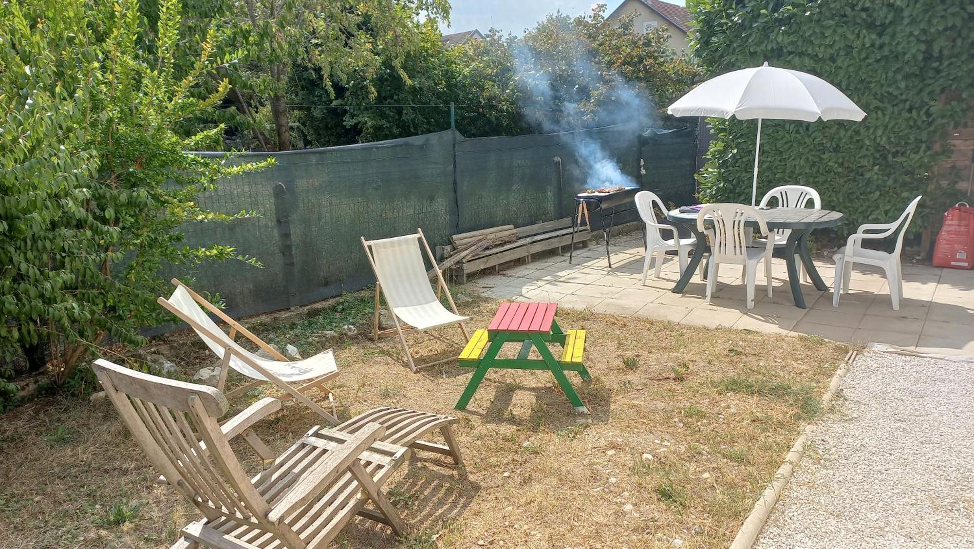Plaisir Des Pres - Appartement T3, Jardin, Parking Chaponost Εξωτερικό φωτογραφία